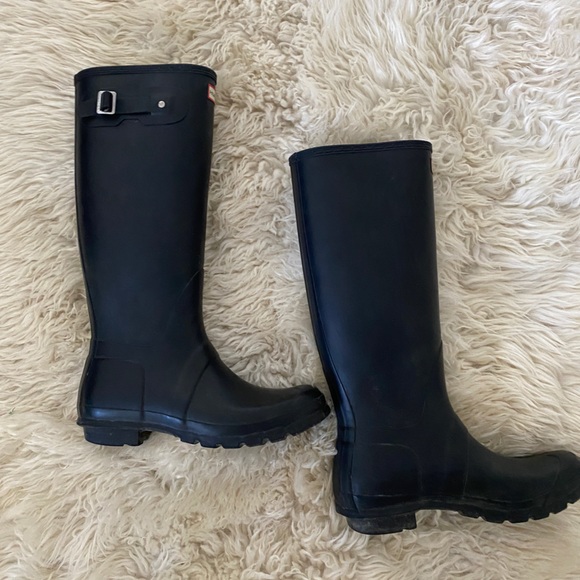 Tall Hunter rain boots - Picture 2 of 4
